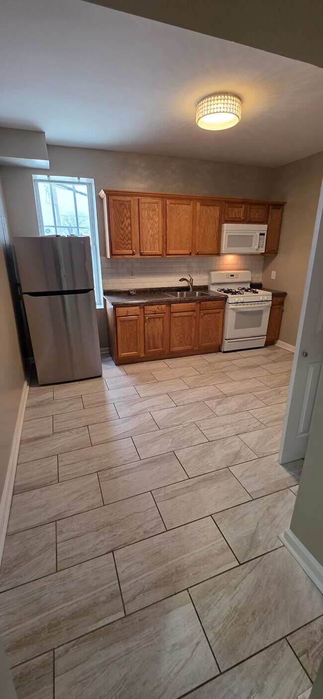 Building Photo - 3406 Belair Rd