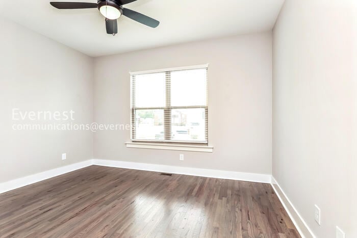 Building Photo - 208 Thompson Park Dr