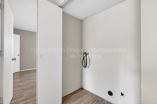 Building Photo - 1536 Springlet Ct
