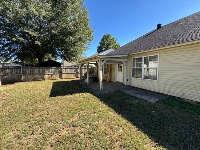 Building Photo - Nice 3 bedroom 2 bathroom home in Bryant