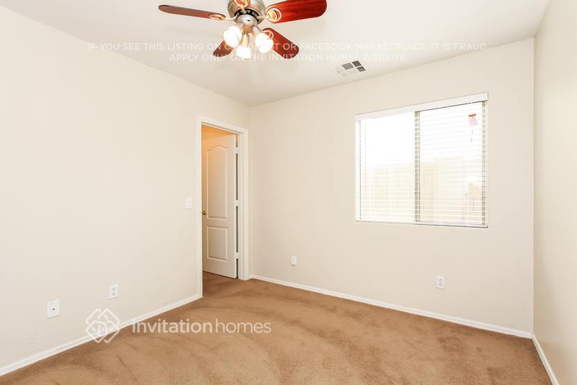 Building Photo - 27603 N 63rd Dr