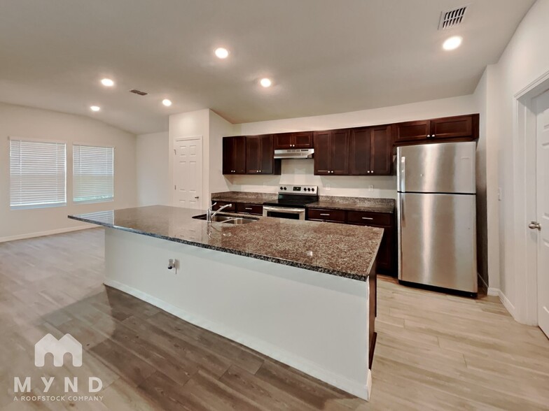 Building Photo - 1555 Tan Tara Trl