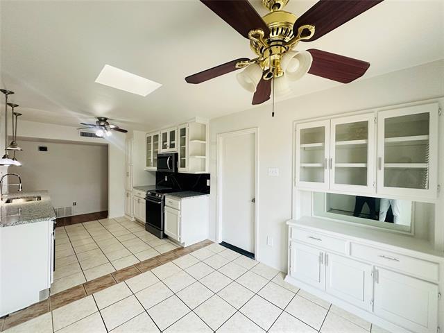 Building Photo - 1814 Woodbury