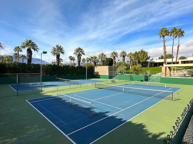 Building Photo - 71000 Los Altos Ct