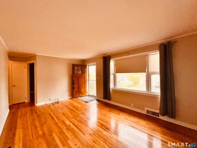 Building Photo - 33 Jepson Ln