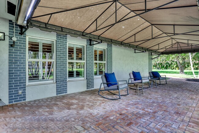 Building Photo - 10780 Anderson Ln