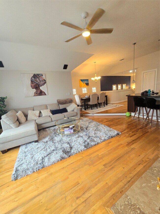 Building Photo - 5119 Oasis Park Ln