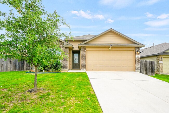 Building Photo - First time rental!