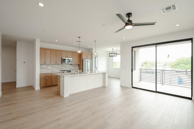 Building Photo - 15006 N Ivory Dr