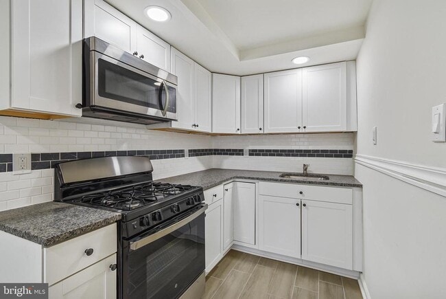 Primary Photo - 1246 Wycombe Ave
