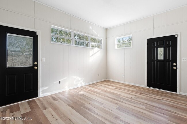 Building Photo - 4103 San Remo Dr