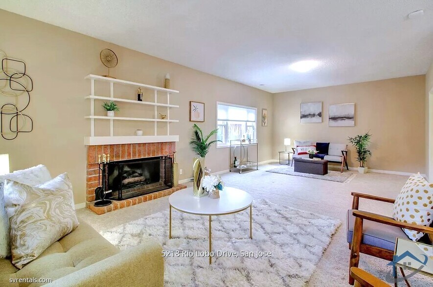 Building Photo - 5218 Rio Lobo Dr