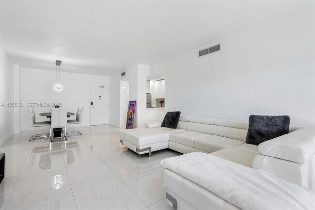 Building Photo - 1980 S Ocean Dr