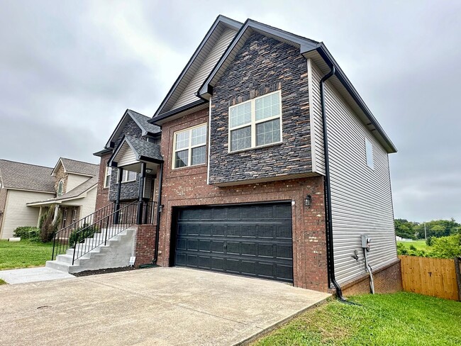 Building Photo - 1093 Henry Pl Blvd