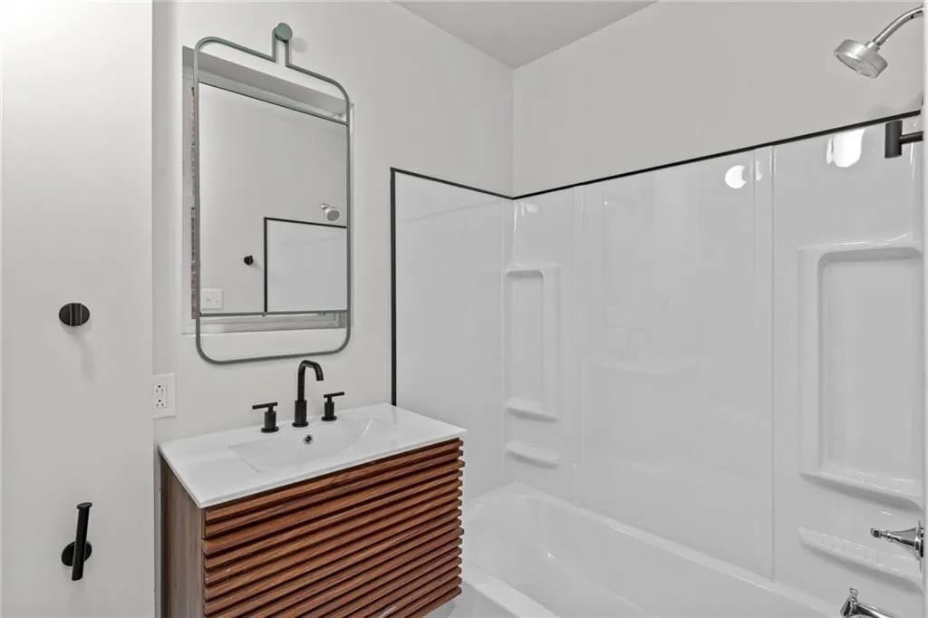 Building Photo - 2011 Forbes Ave