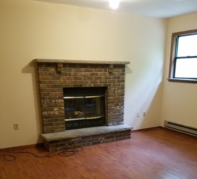 Building Photo - 1546 Black Birch Way