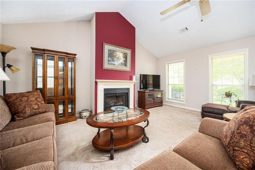 Building Photo - 4015 Paloverde Dr