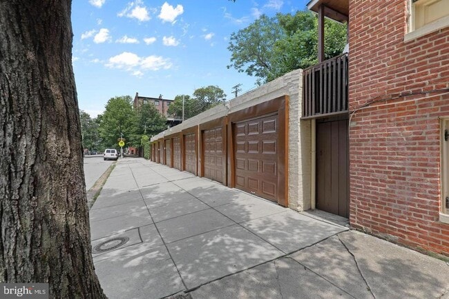Building Photo - 1435 Bolton St