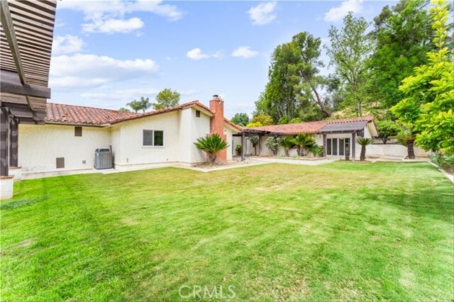 Building Photo - 2128 Valle Dr