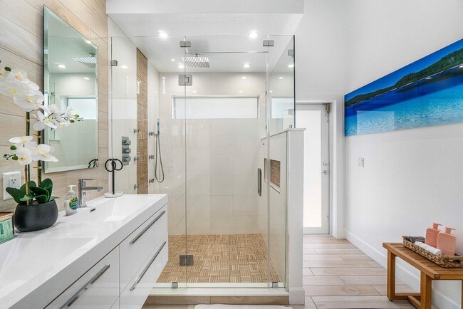 Building Photo - 2470 Sandstone Ct