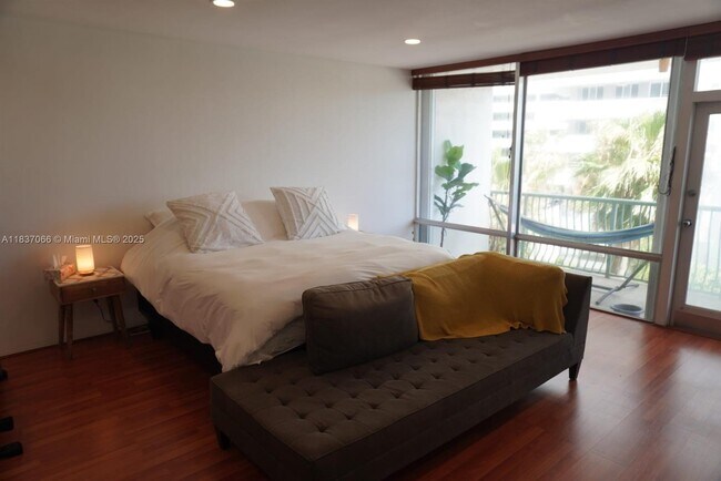 Building Photo - 1408 Brickell Bay Dr