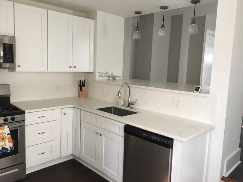 Primary Photo - 4316 Dexter St