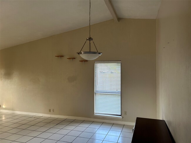 Building Photo - 15407 La Loma Dr