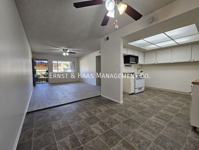 Building Photo - 282 Molino Ave