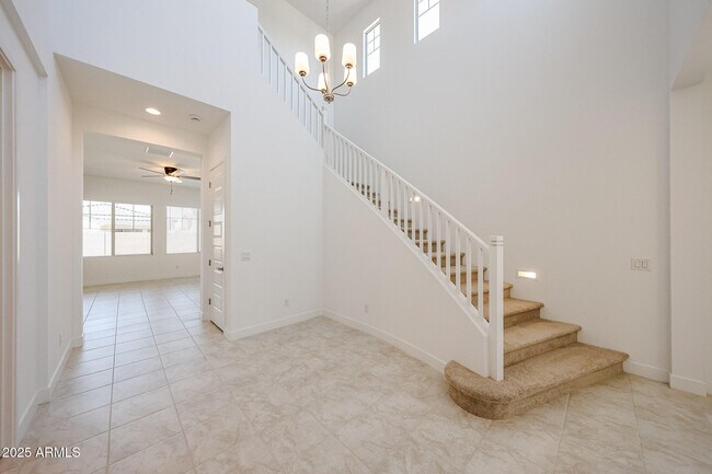 Building Photo - 7662 W Crabapple Dr