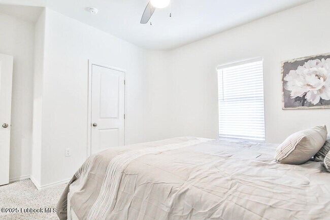 Building Photo - 5848 Virginia Ave