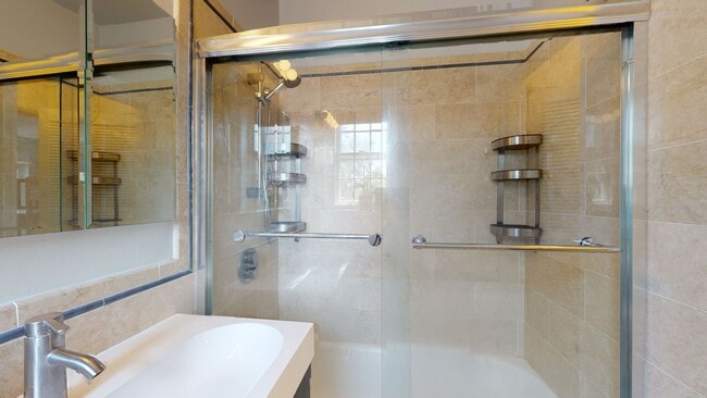 Building Photo - McLean Gardens 1,000 Sq Foot Loft Style Ap...