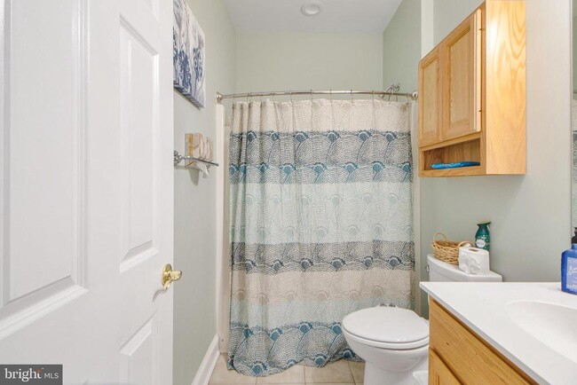 Building Photo - 7420 Mayflower Ct
