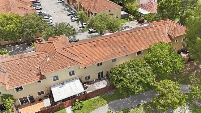 Building Photo - 7245 NW 173rd Dr