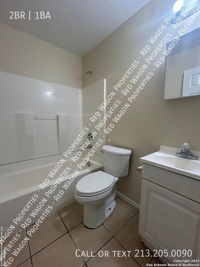 Building Photo - 7637 Windsor Oaks