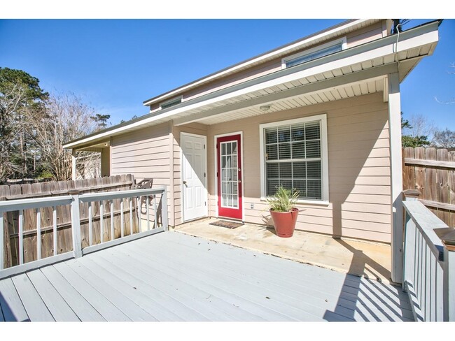Building Photo - 1330 Pawnee Pointe Ct