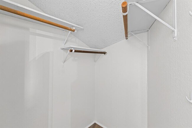 Building Photo - 1713 Cinnamon Path