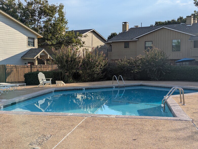 Swimming Pool 1 - 14429 N Pennsylvania Ave