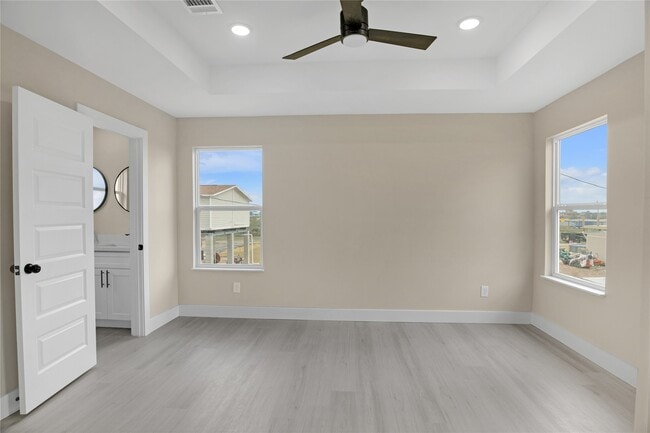 Building Photo - 835 22nd St