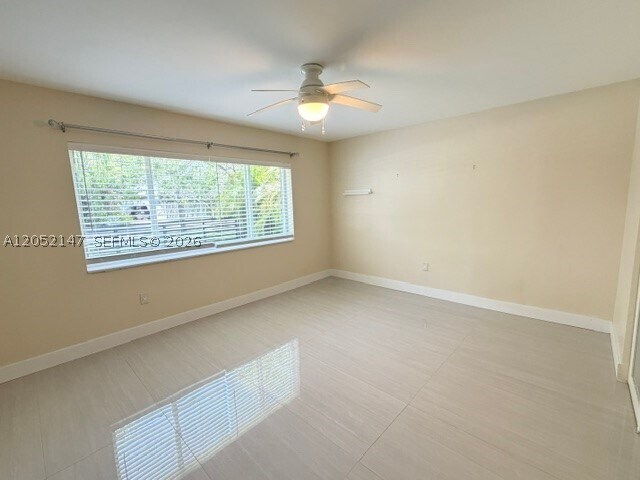 Building Photo - 1330 Marseille Dr
