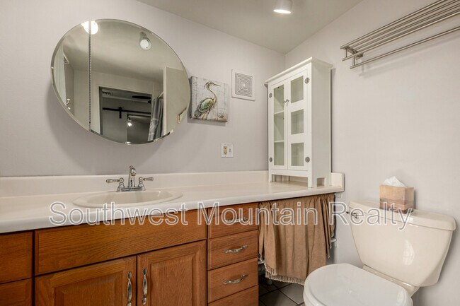 Building Photo - 8538 E Mitchell Dr