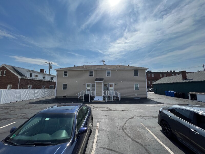 Building Photo - 12 Cutter St