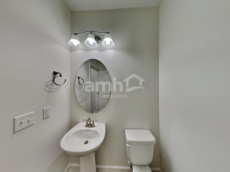 Building Photo - 1172 Tan Tara Trail