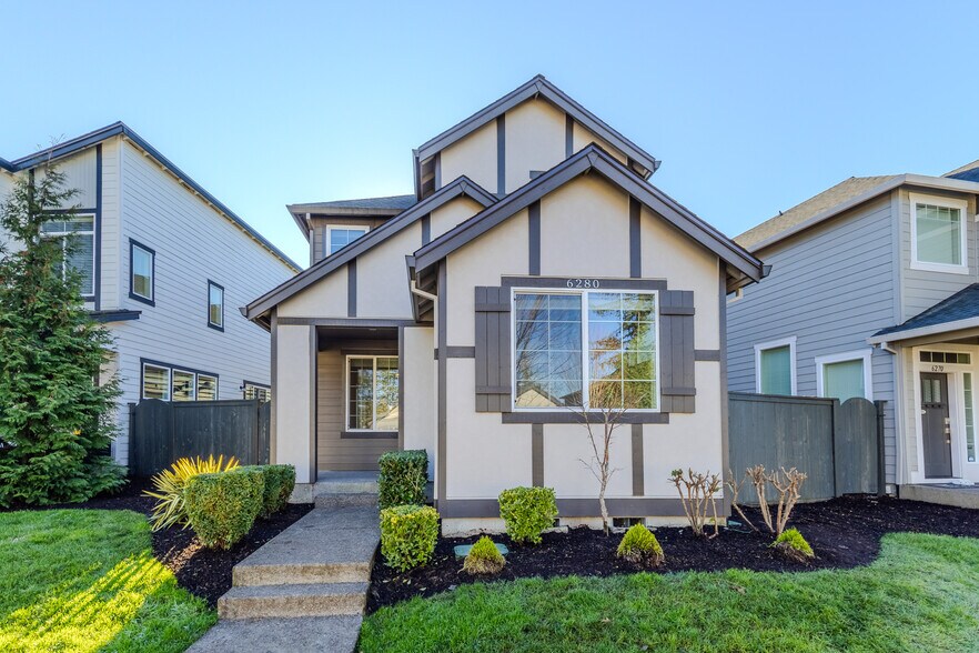 Building Photo - 6280 SE Genrosa St