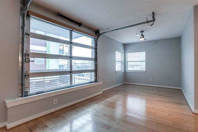 Building Photo - 1111 S Akard-3305