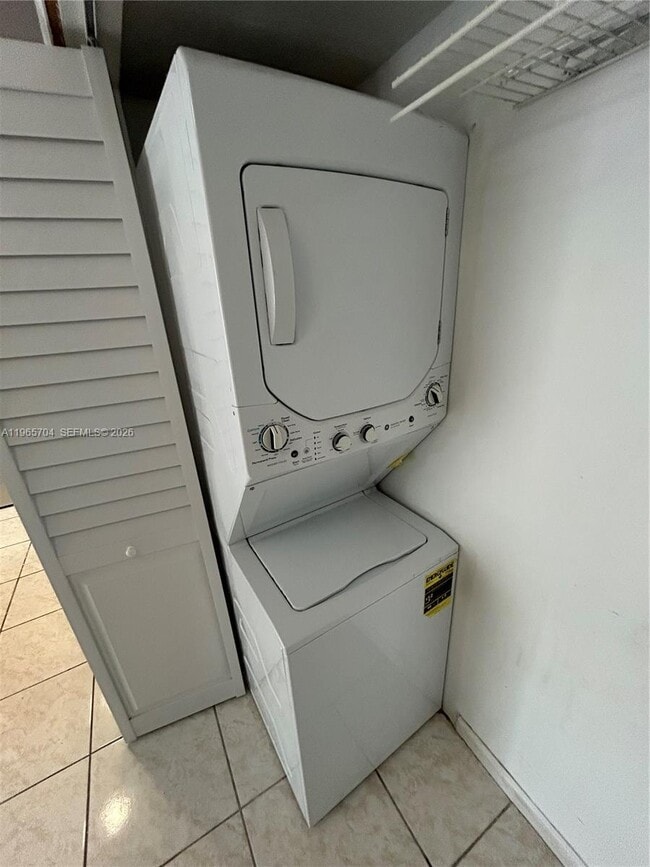 Building Photo - 8311 SW 142nd Ave