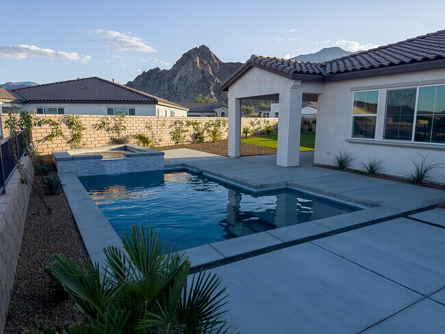 Building Photo - 58320 Coral View Way