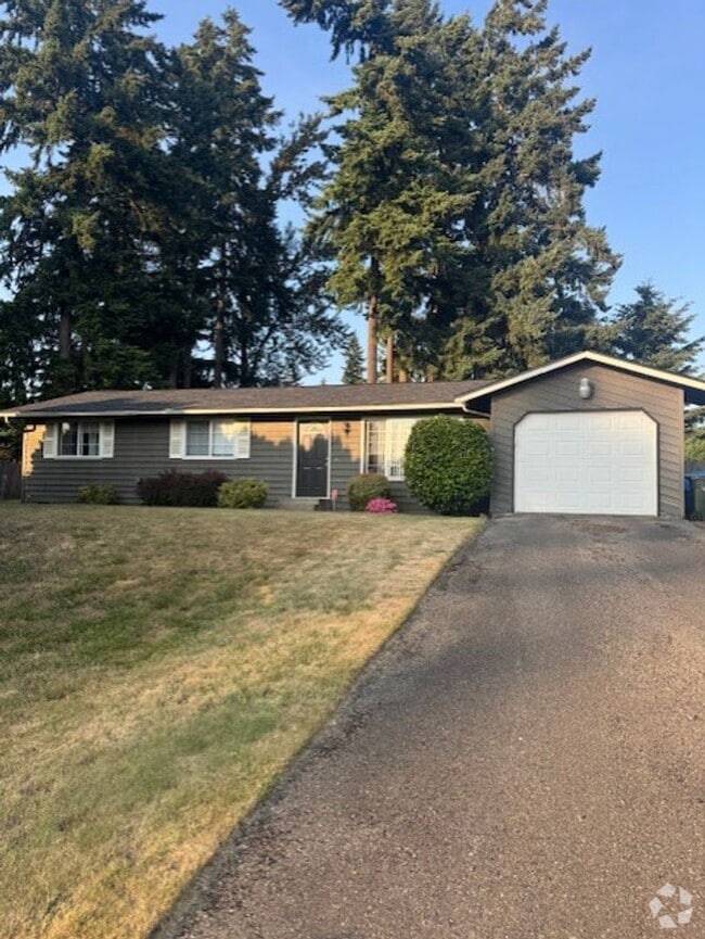 Building Photo - Beautiful 3 bed 2 bath rambler in South Hi...
