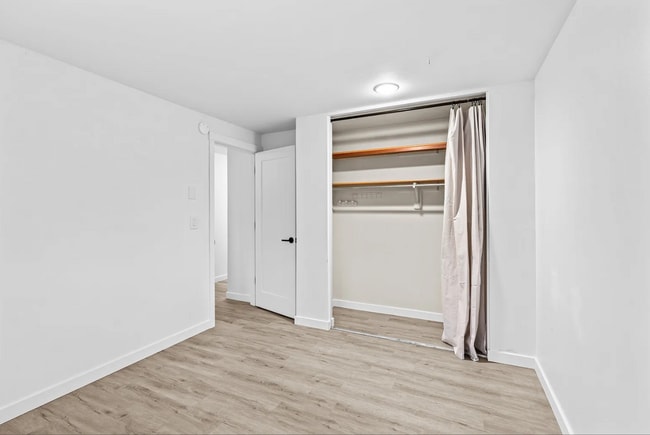 Building Photo - 4BD, 2.5BA Home located in the desirable Churchill Neighborhood!