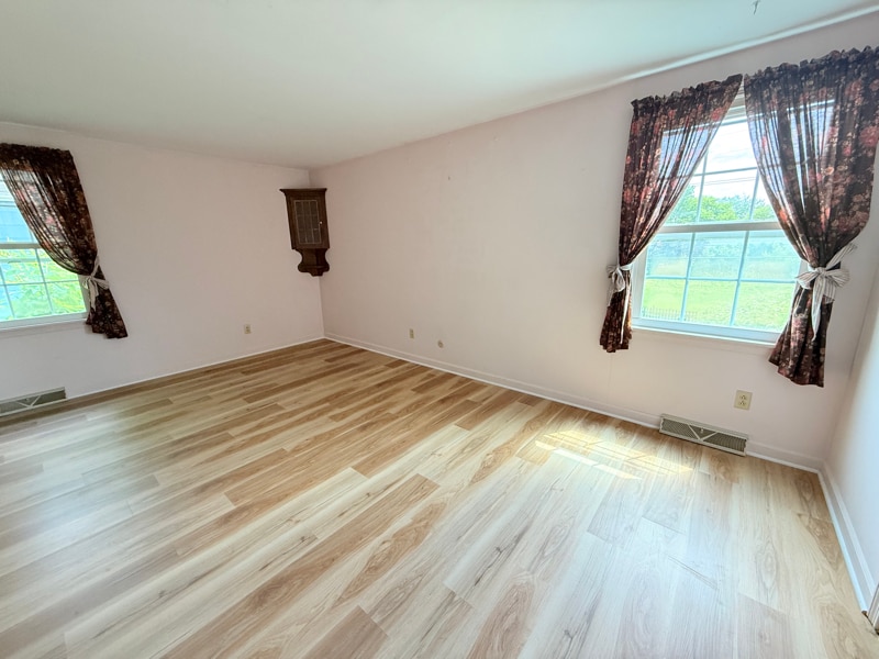 Building Photo - 251 Old Lyme Dr