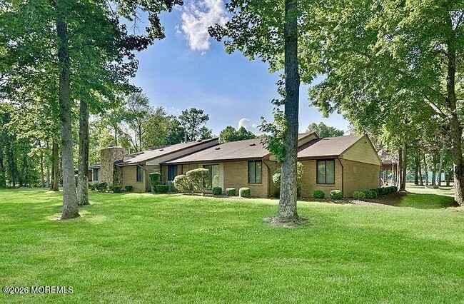 Building Photo - 240 Medford Ct